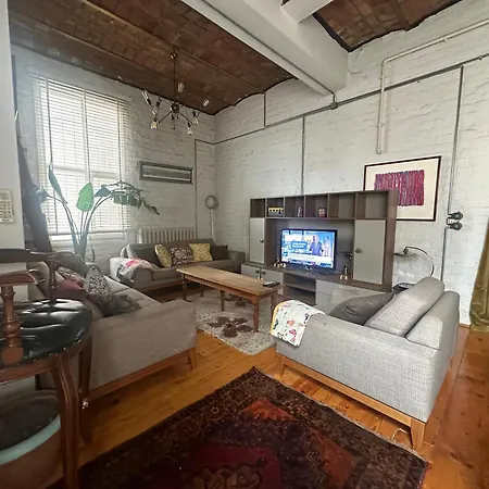 Center Of Galata Apartment